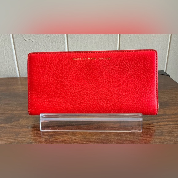 Marc By Marc Jacobs Handbags - Rare HTF Bright Orange/White Marc By Marc Jacobs Leather Snap Bifold Wallet